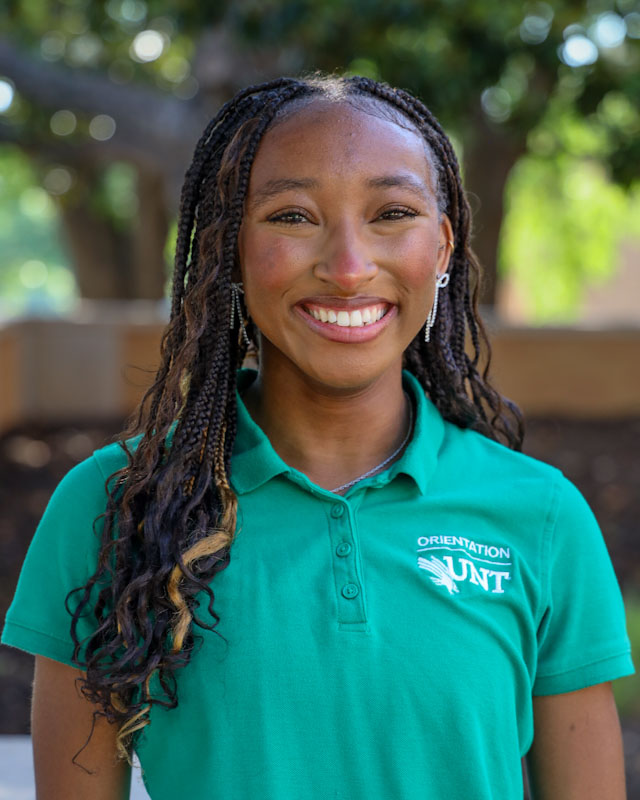 A photo of Madison who serves as an orientation leader.