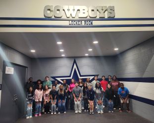 students at cowboy stadium
