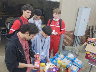 students lining up for hamburgers